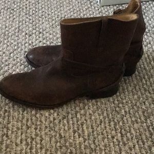Frye Lindsay Plate Short Boots